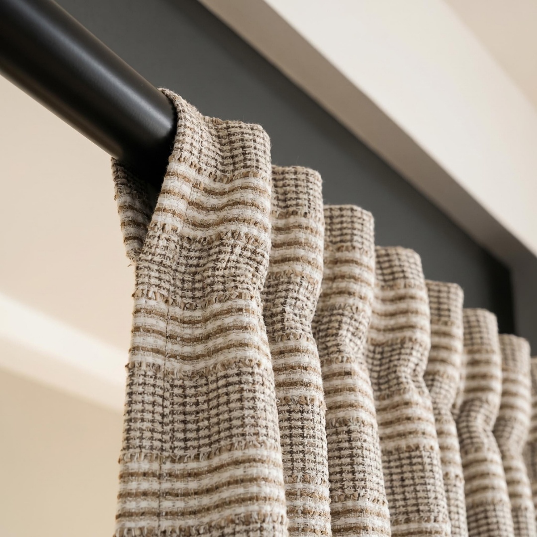 ستارة نافذة مربعة بتصميم بريطا - مراجعة Home Fragrance Linen وسعره